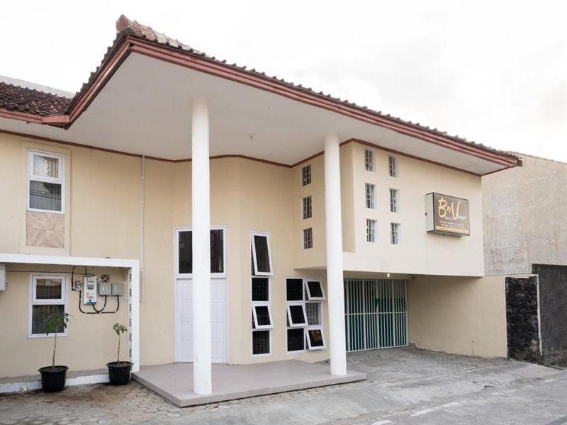 Hotel Oyo 2173 Bnv House Babarsari Maguwo Exteriér fotografie