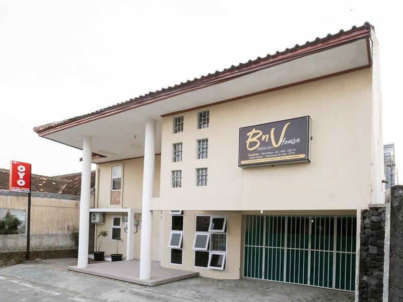 Hotel Oyo 2173 Bnv House Babarsari Maguwo Exteriér fotografie