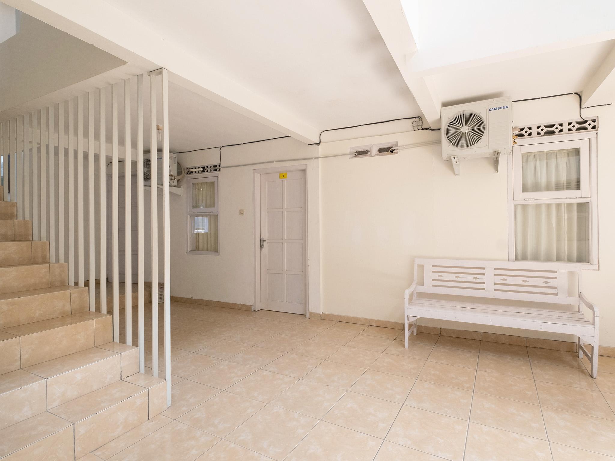 Hotel Oyo 2173 Bnv House Babarsari Maguwo Exteriér fotografie
